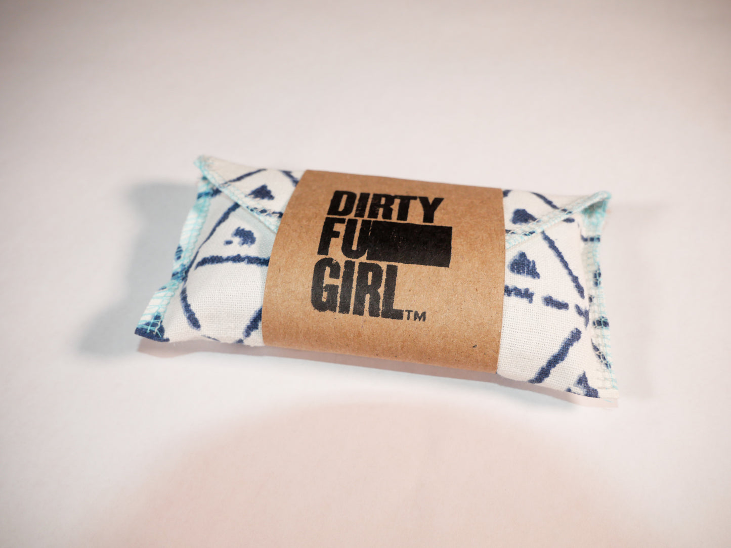 The Slut Kit by Dirty Futon Girl features Skyn™ latex free condoms, Sliquid™ organic silk lube sachets, Fresh By Kit™ all natural cleansing wipes, and Pearly Wipes™ teeth wipes so you can have safe sex anytime, anywhere.